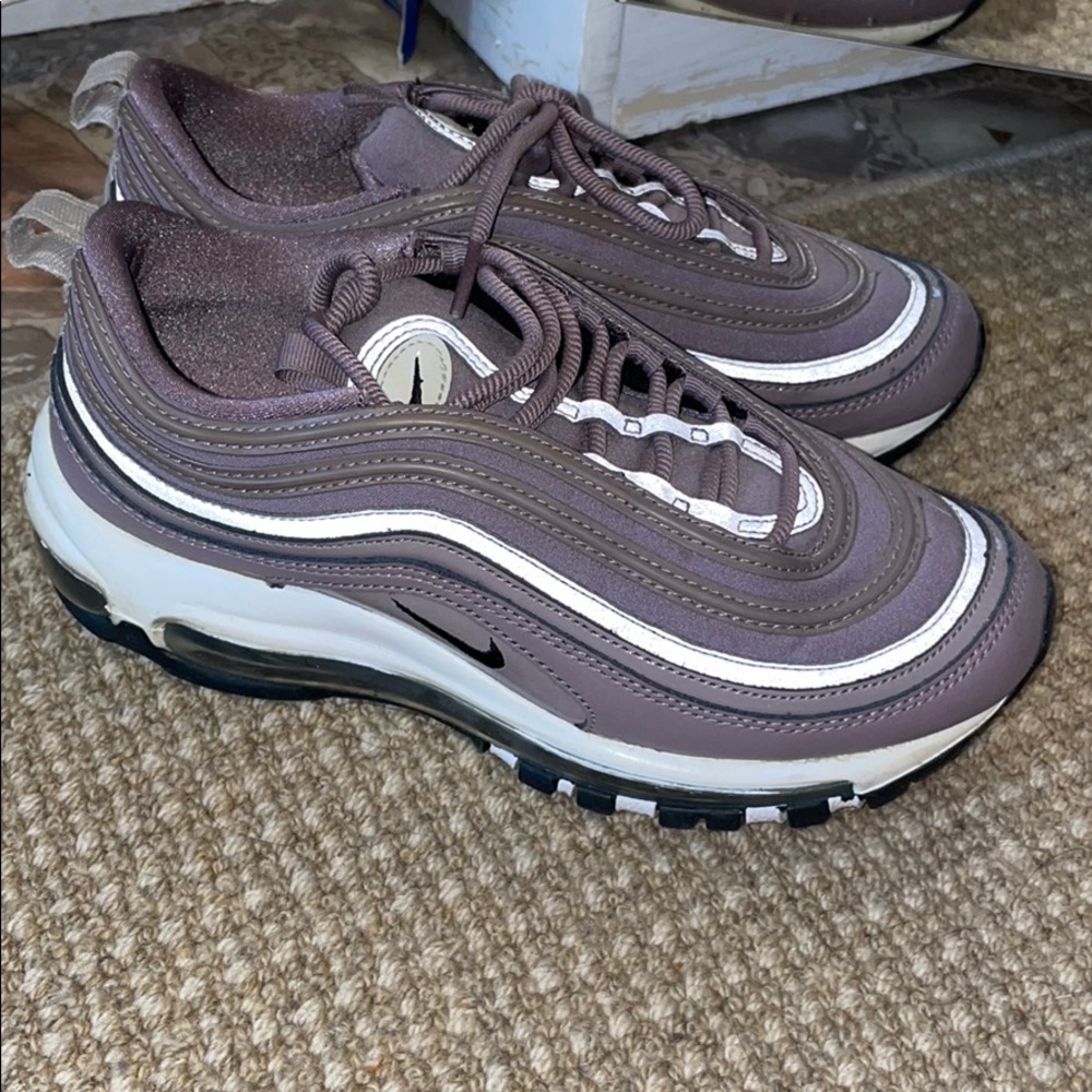 Nike air max color purple
